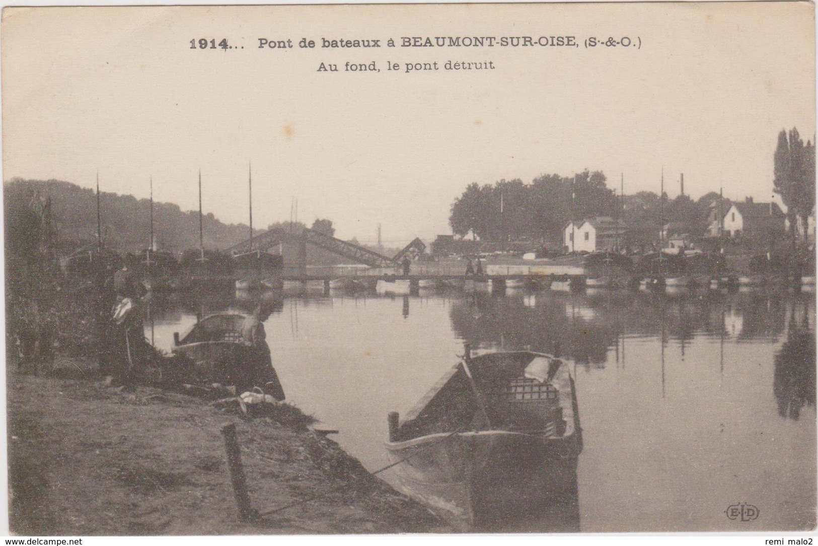 CARTE POSTALE   Pont De Bateaux à BEAUMONT SUR OISE 95 - Beaumont Sur Oise