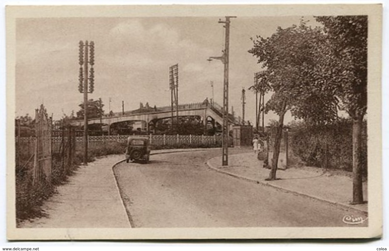 Passerelle GareVilliers-le-Bel Les Gonesse - Villiers Le Bel