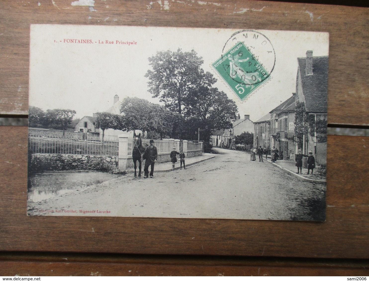 CPA 89 FONTAINES LA RUE PRINCIPALE ANIMEE CHEVAL - Fontaines Salees