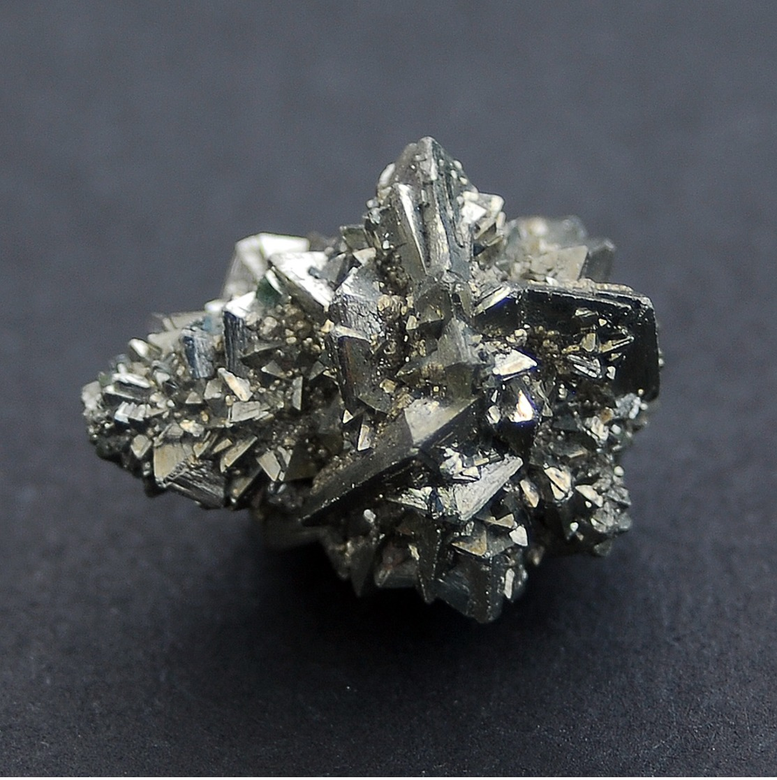 Cluster De Sperkise (marcassite) - Speerkies (marcasite) Cluster - 5.6g (28ct) - Minerals