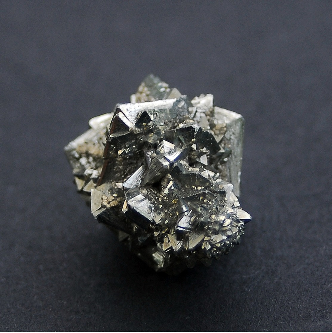 Cluster De Sperkise (marcassite) - Speerkies (marcasite) Cluster - 5.6g (28ct) - Minerals