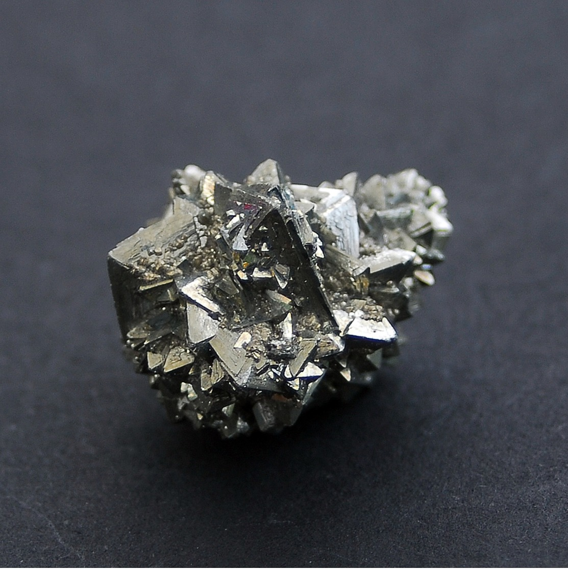 Cluster De Sperkise (marcassite) - Speerkies (marcasite) Cluster - 5.6g (28ct) - Minerals