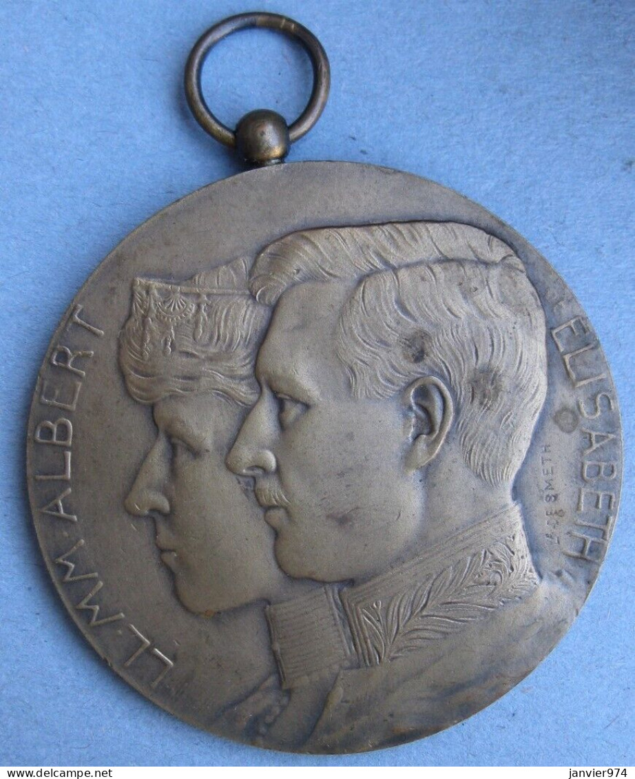 Médaille  25eme Anniversaire 1896 &ndash; 1921 Fondation De La St Martin à Dave . Albert Et Elisabeth Par  De Smeth - Otros & Sin Clasificación