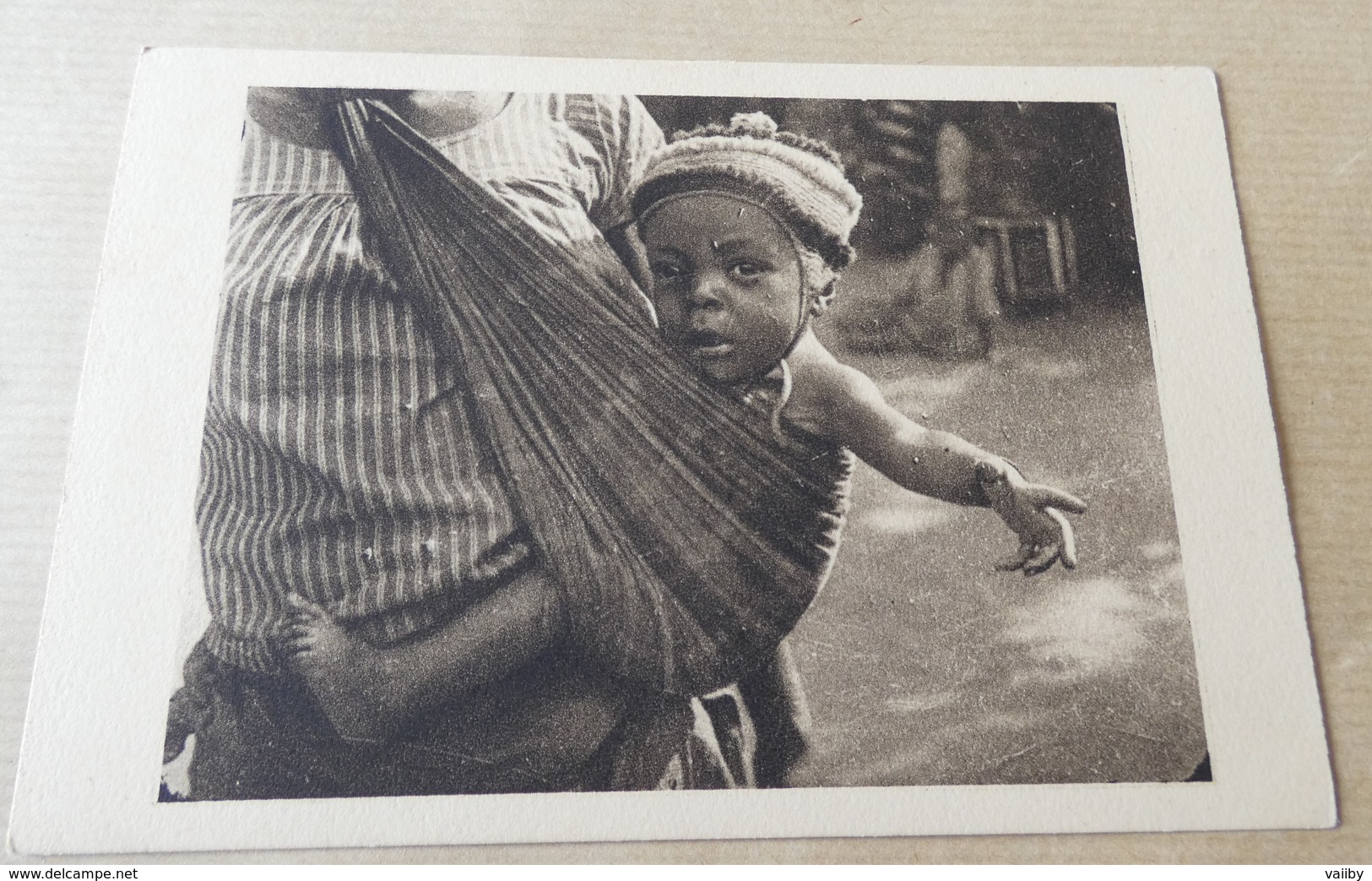 Congo Français - Bébé Sur Sa Mere - Congo Français