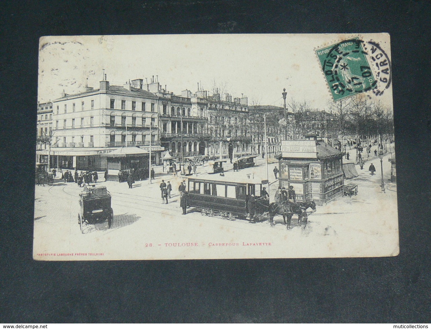 TOULOUSE    1910 /    RUE  &  TRAMWAY  ........  EDITEUR - Toulouse