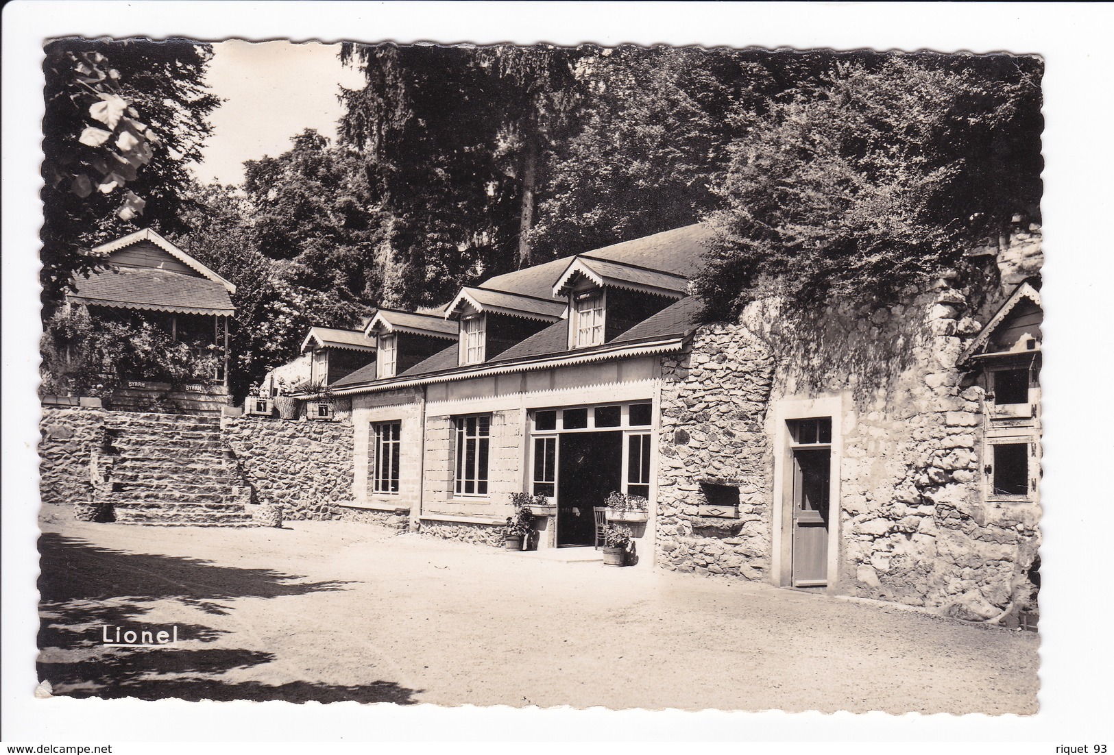 LE GUEDENIAU - Café-Restaurant. Hôtel Des Caves De Chanzelle - Sonstige & Ohne Zuordnung