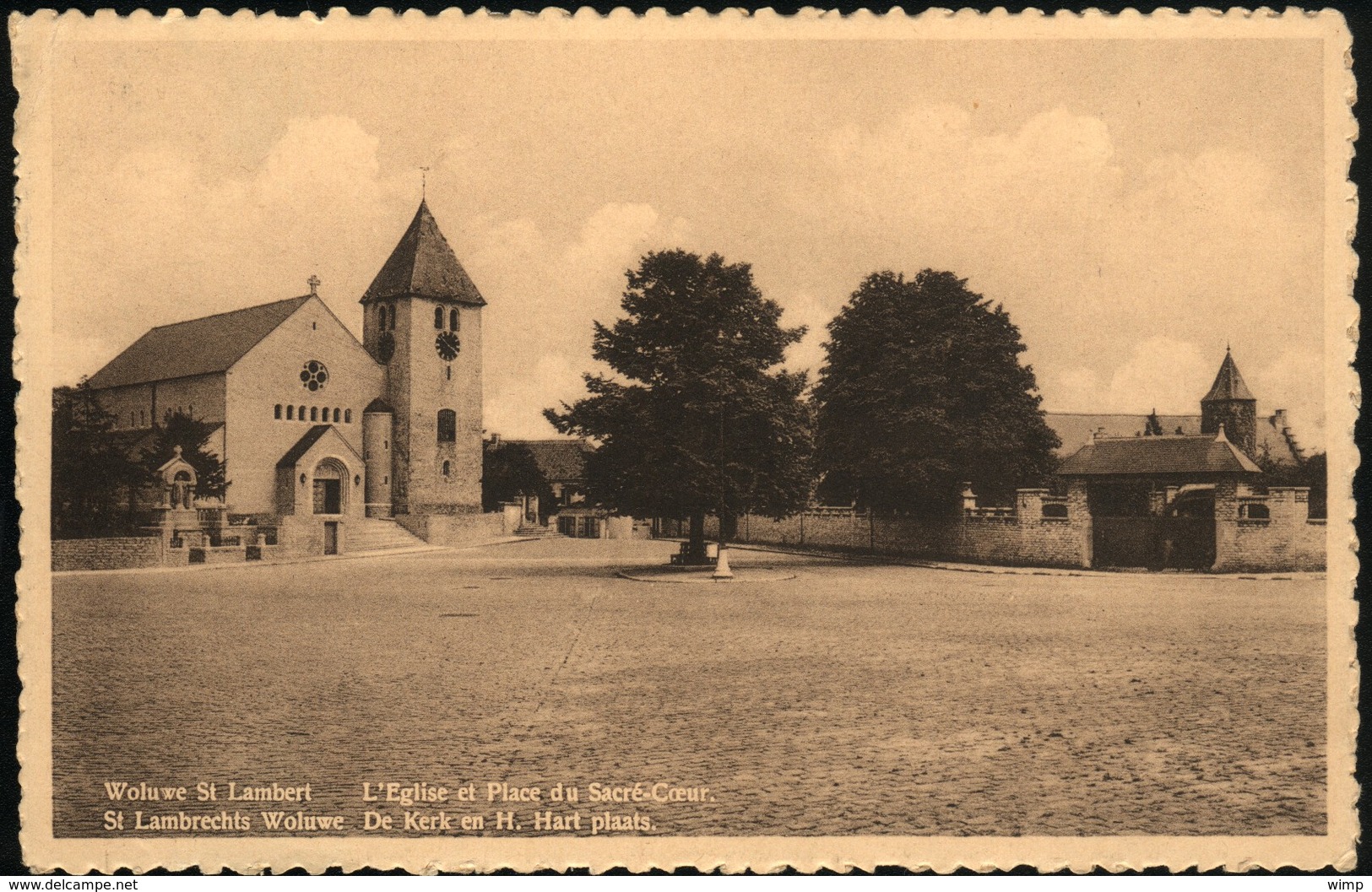 Woluwé St Lambert : Eglise Et Place Du Sacré Coeur - Woluwe-St-Pierre - St-Pieters-Woluwe