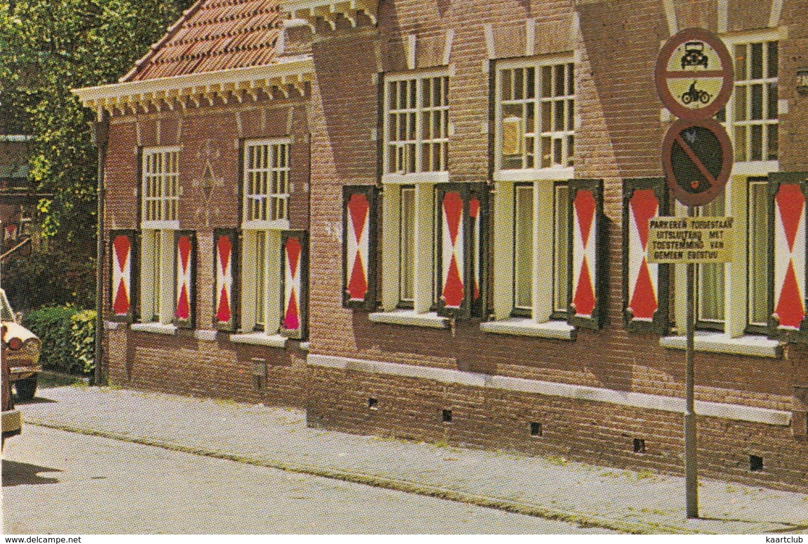 Bergen N.H. : DAF 33 - Gemeentehuis -  (Holland/Nederland) - Toerisme