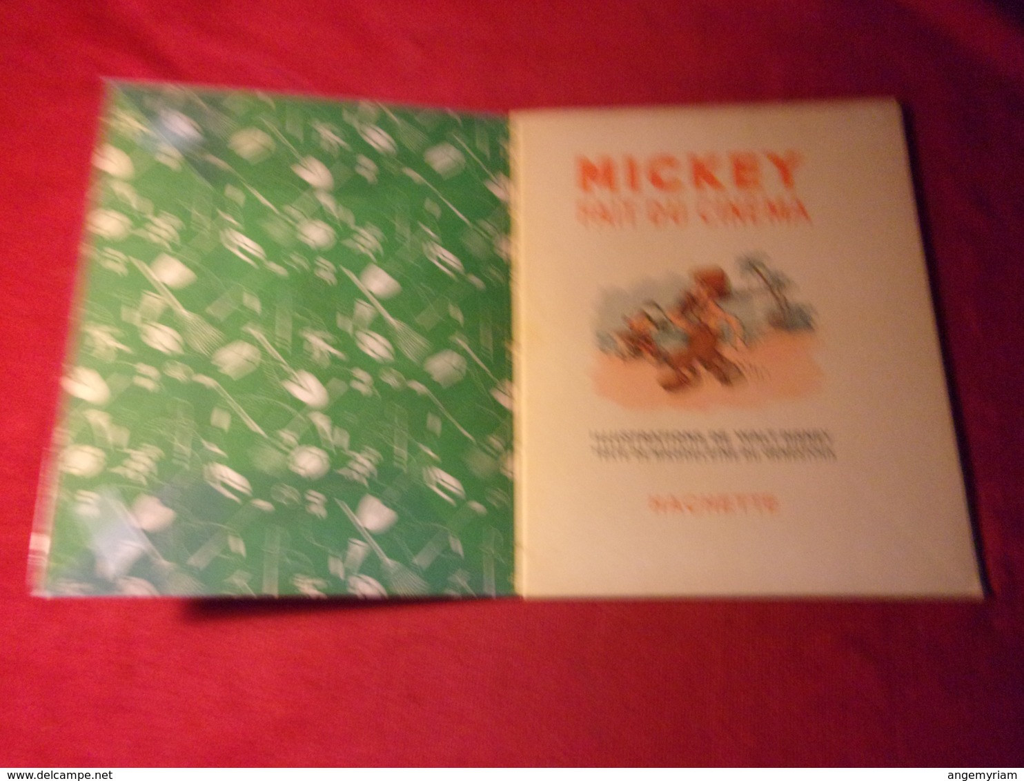 lot de livre ancien    mickey  bicot  felix le chat   un total de 8 livres