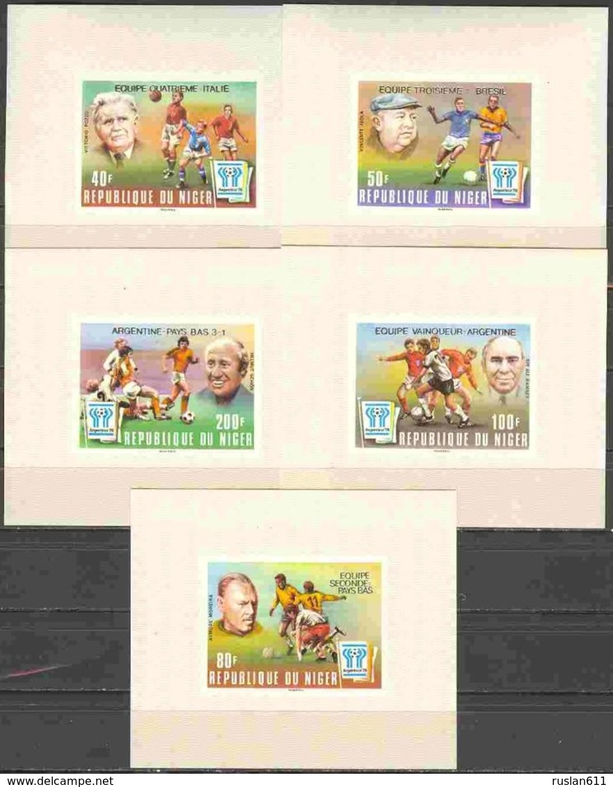 Soccer Football Niger Luxes 639/43 Ovpt 1978 World Cup Argentina MNH ** - 1978 – Argentine