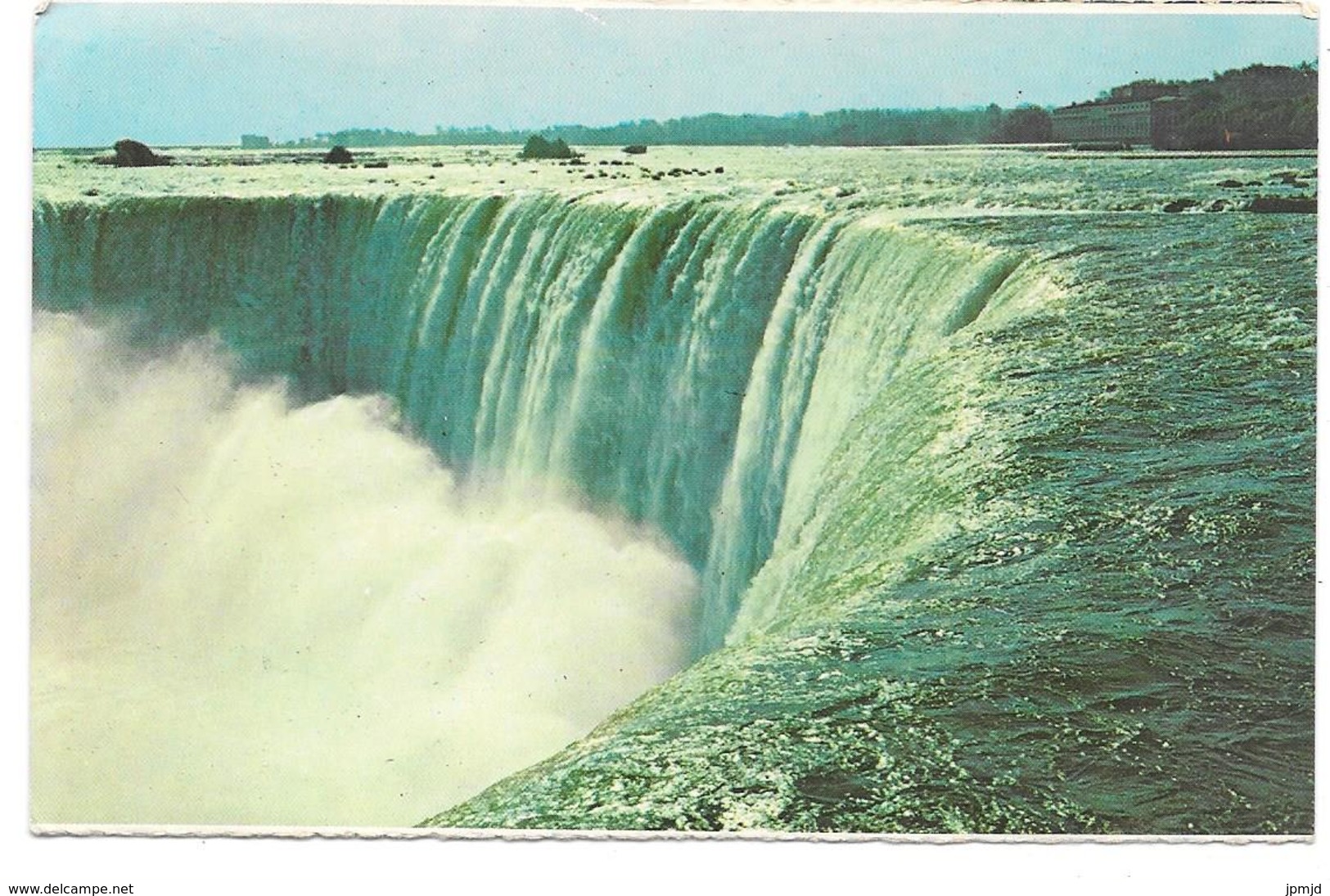 THE BRINK OF THE CANADIAN HORSESHOE FALLS - NIAGARA FALLS - ONTARIO - Niagara Falls