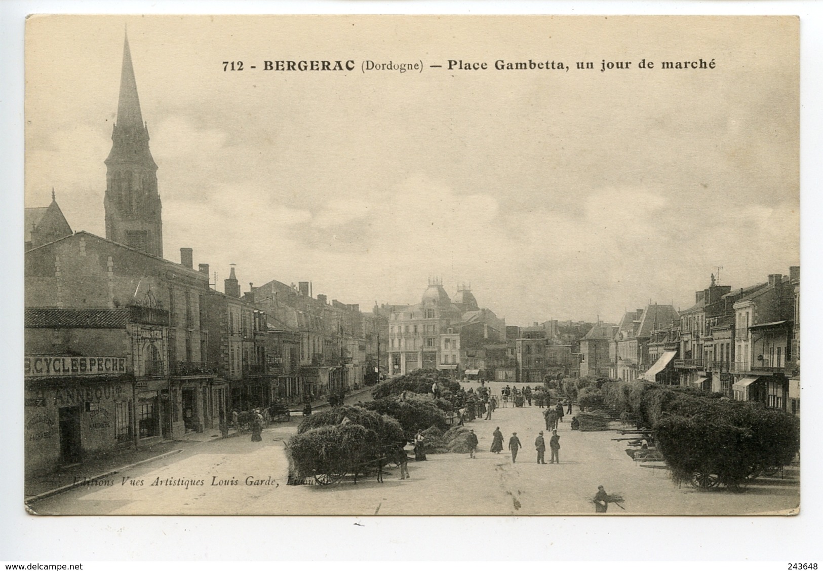 Bergerac Place Gambetta Un Jour De Marché - Bergerac