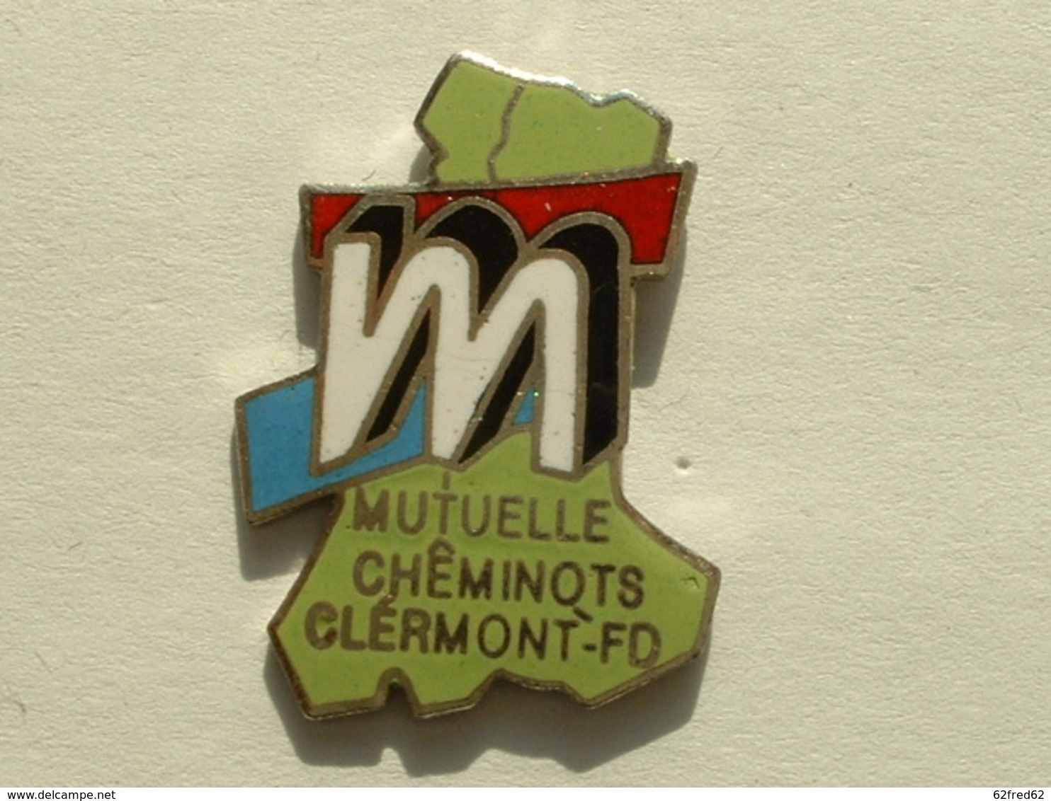 Pin's MUTUELLE  CHEMINOTS CLERMONT FERRAND - Transport Und Verkehr