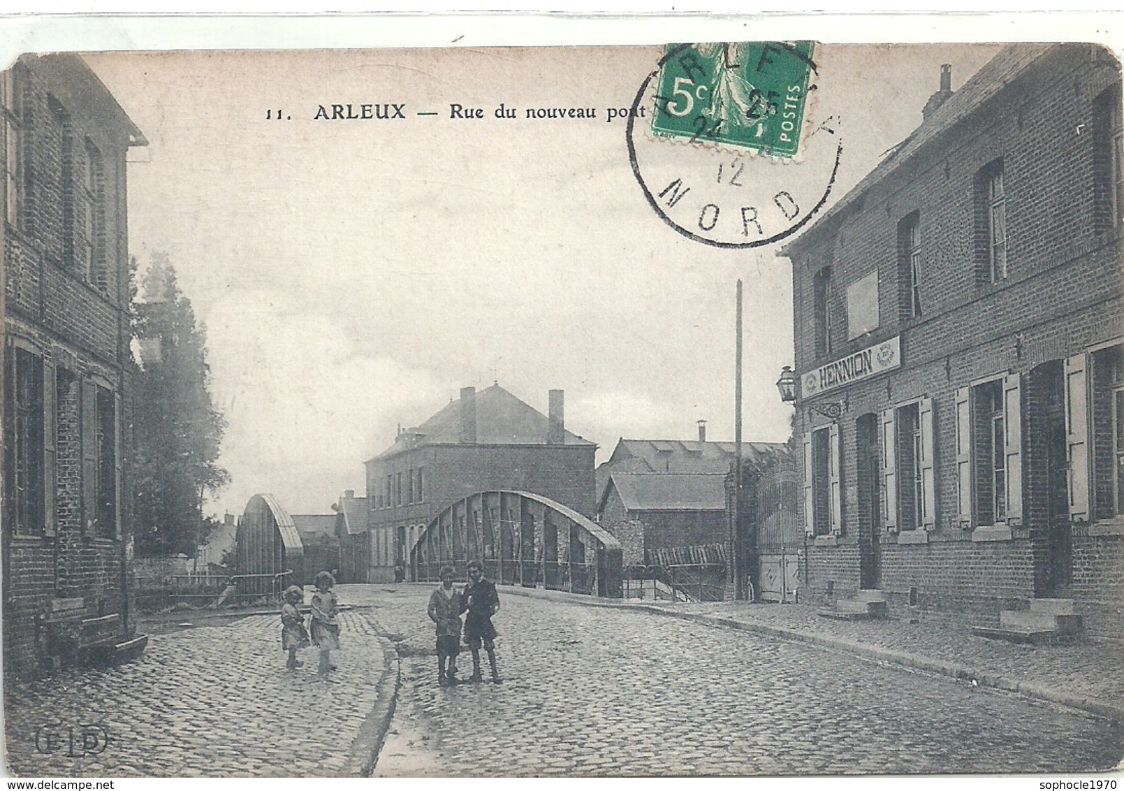 NORD - 59 - ARLEUX - Animation -  Rue Du Nouveau Pont - Café Hennion - Arleux