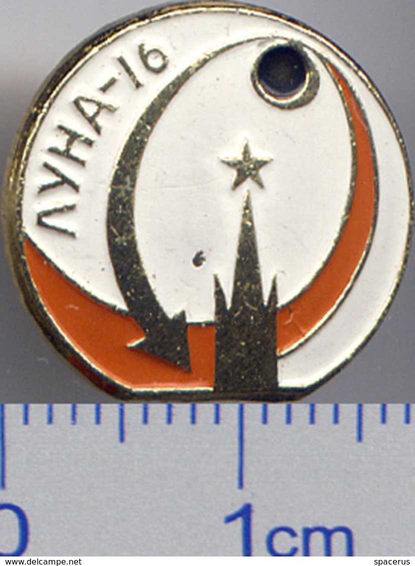 372 Space Soviet Russian Pin. Luna-16 Soviet Moon Program - Spazio