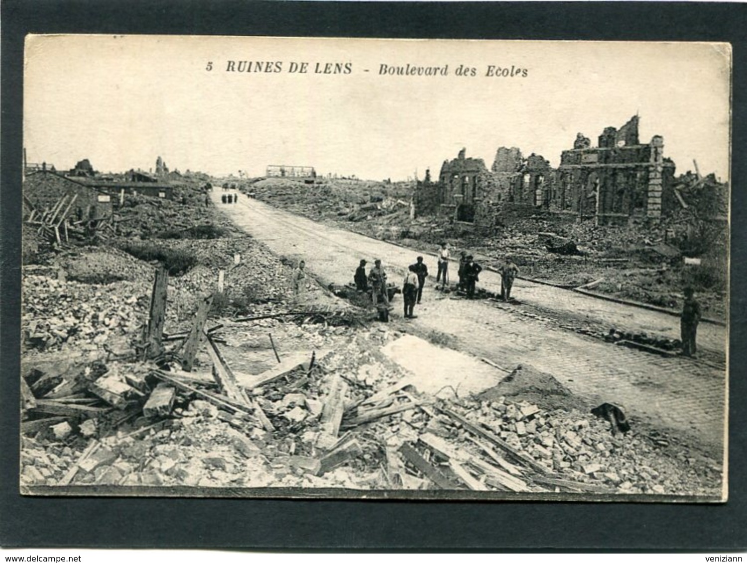 CPA - RUINES DE LENS - Boulevard Des Ecoles, Animé - Guerre 1914-18