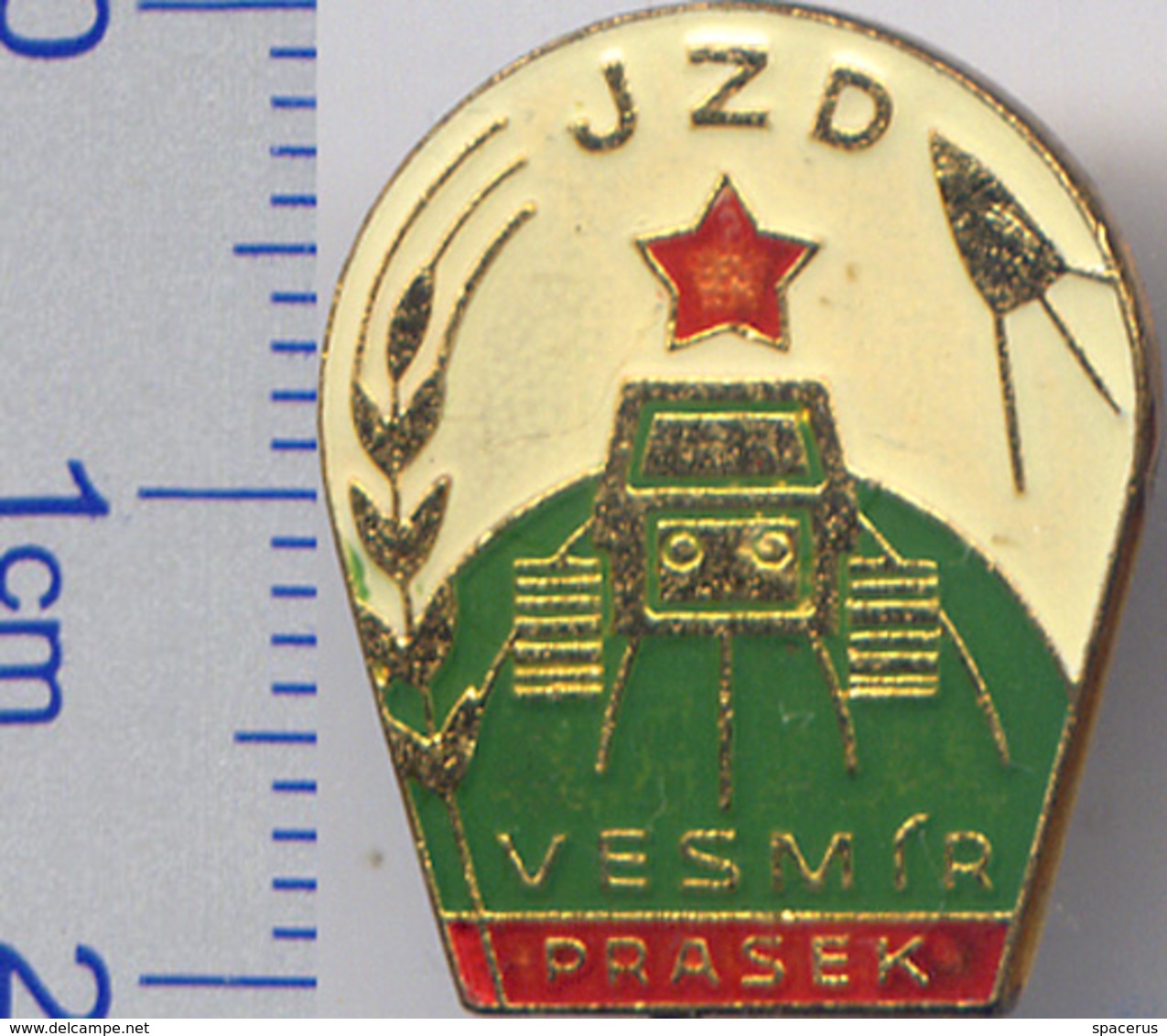 403-1 Space Czechoslovakian Pin. Czechoslovakia Satellite Tractor Star Ear Wheat Collective Farm - Space