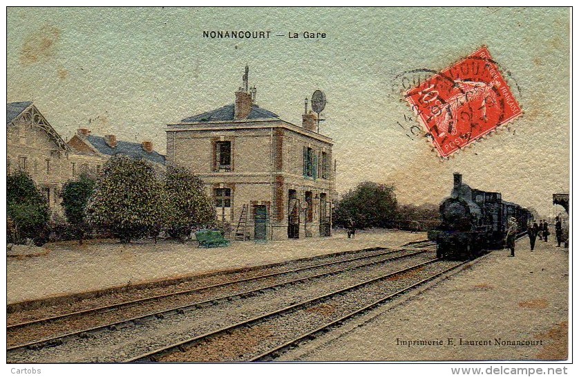 27 NONANCOURT   La Gare (train Entrant En Gare) - Gares - Avec Trains