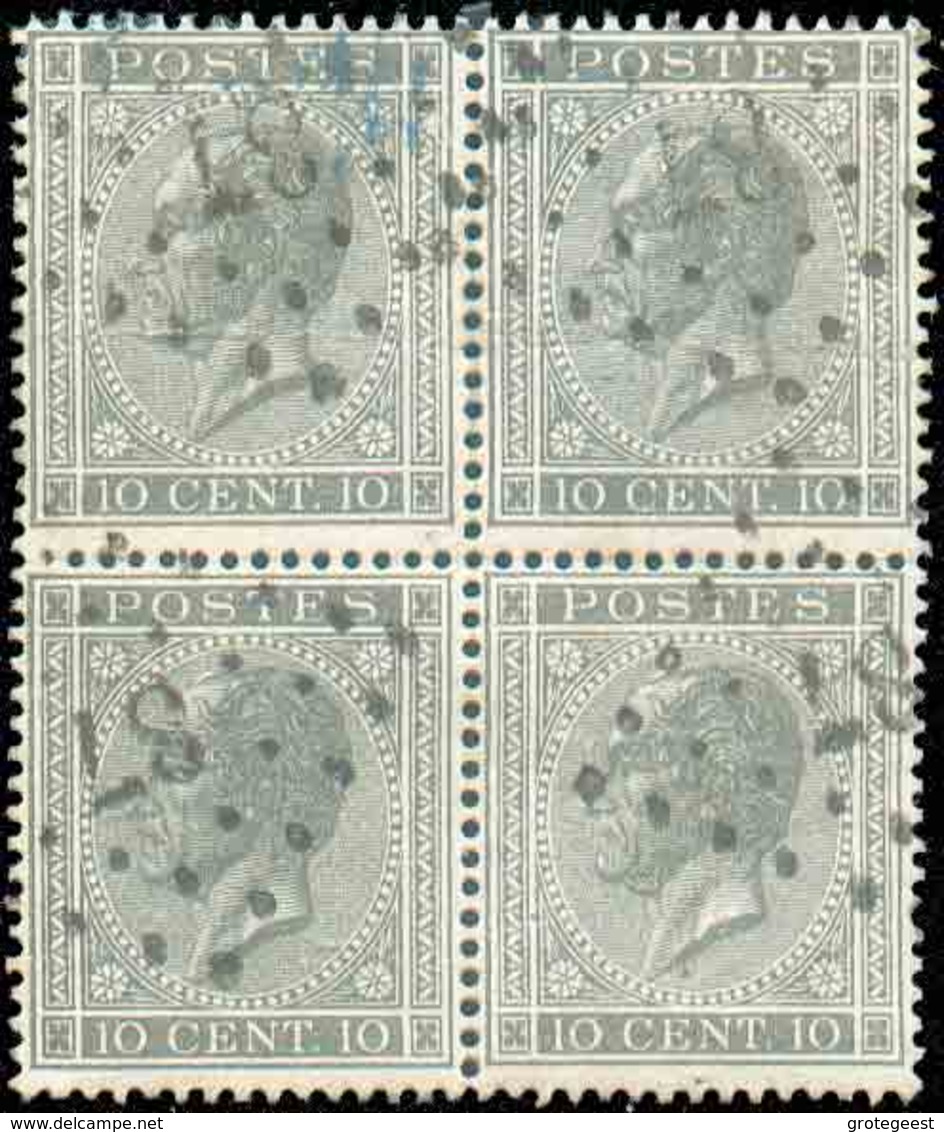 N°17(4) - 10 Centimes Gris En Bloc De 4, Obl. LP.87 COURTRAY. Pli Horizontal Sur La Paire Supérieure. - B/TB - 13114 - 1865-1866 Perfil Izquierdo