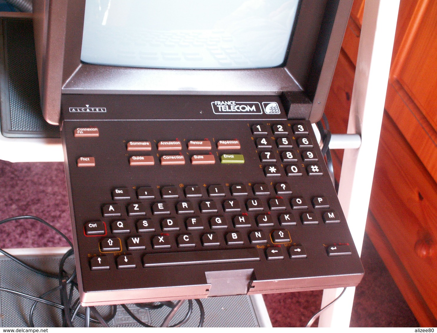 MINITEL NEUF - FONCTIONNE avec accessoires