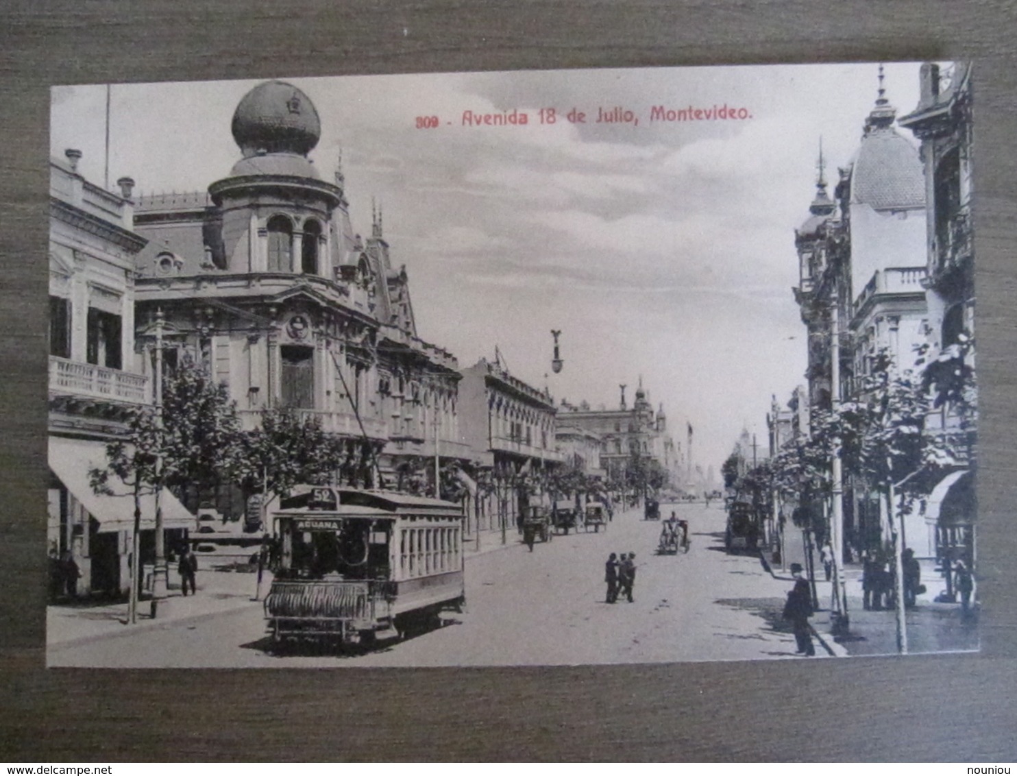 Tarjeta Postal - Uruguay Uruguaya Montevideo - Avenida 18 De Julio - 309 Editor A. Carluccio Montevideo - Uruguay