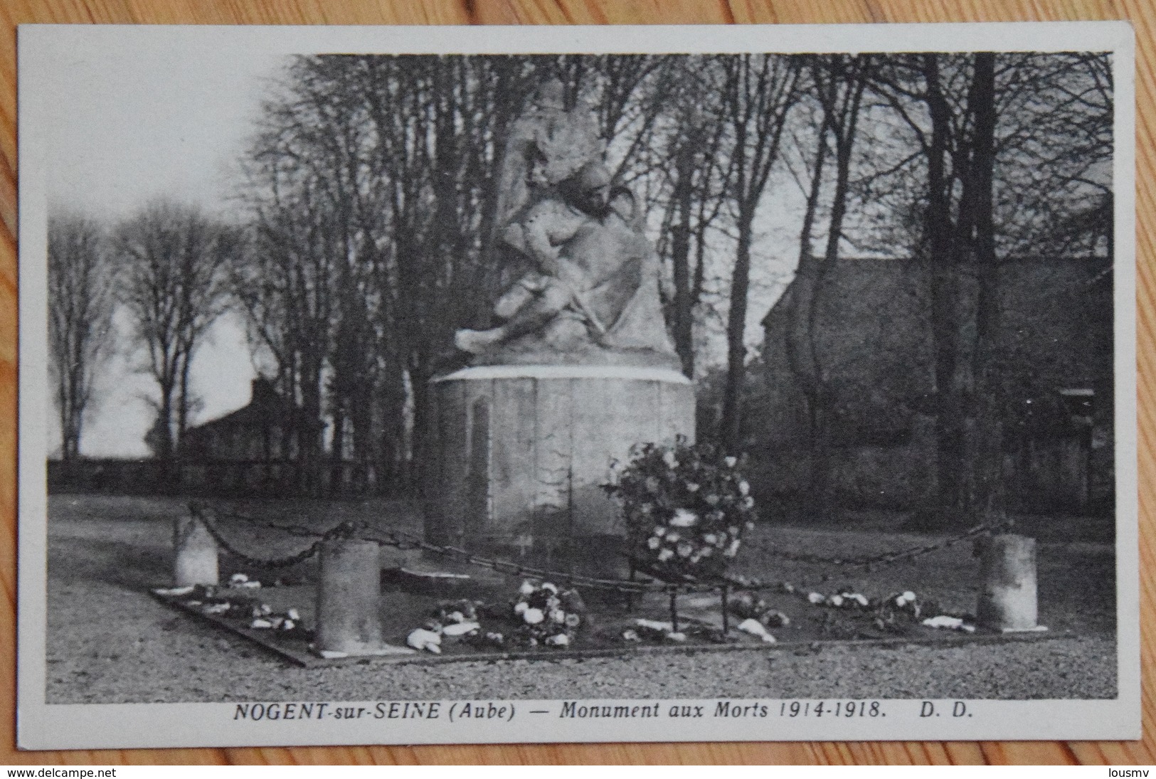 10 : Nogent-sur-Seine - Monument Aux Morts 1914-1918 - Guerre / Militaria - (n°12958) - Nogent-sur-Seine