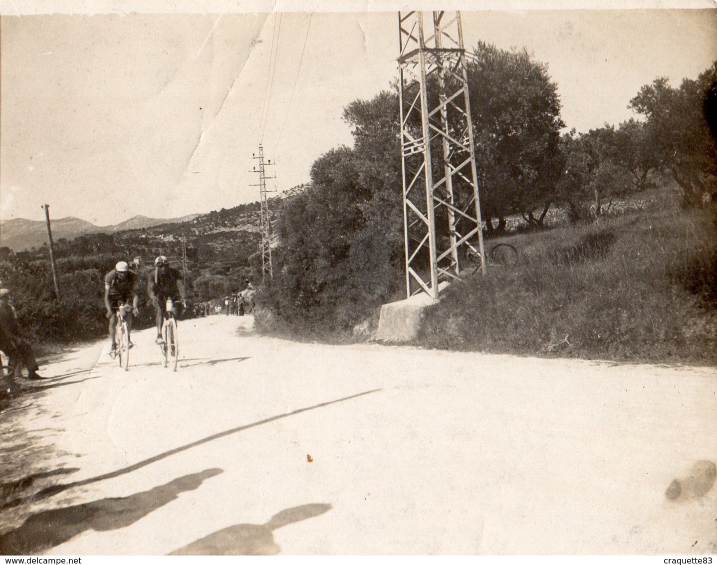 ALLAUCH 13-DERBY CYCLISTE DU MIDI 1927- MARSEILLE   LE PELOTON DE TETE DANS LA COTE- - Lieux