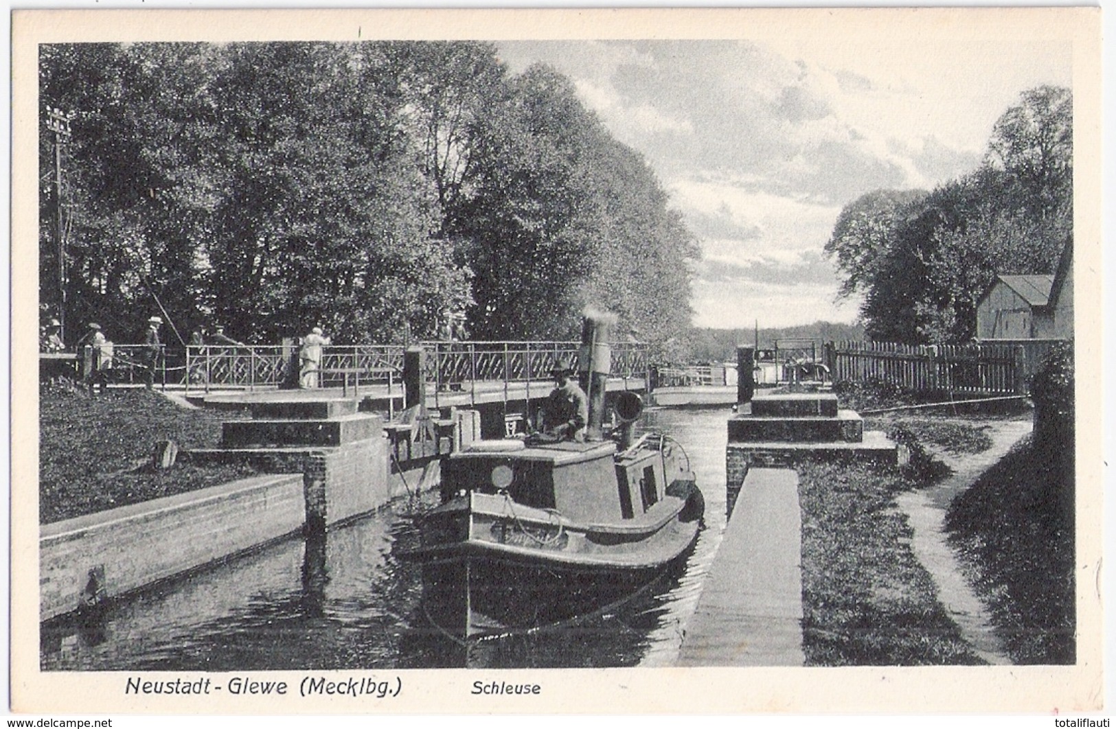 NEUSTADT Glewe Mecklenburg Motorboot In Der Schleuse Nkammer Belebt 14.4.1932 Datiert - Ludwigslust