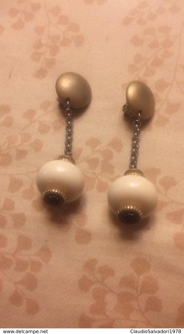 Fantastica Coppia Di Orecchini A Clip Vintage Leggermente Usati - Earrings