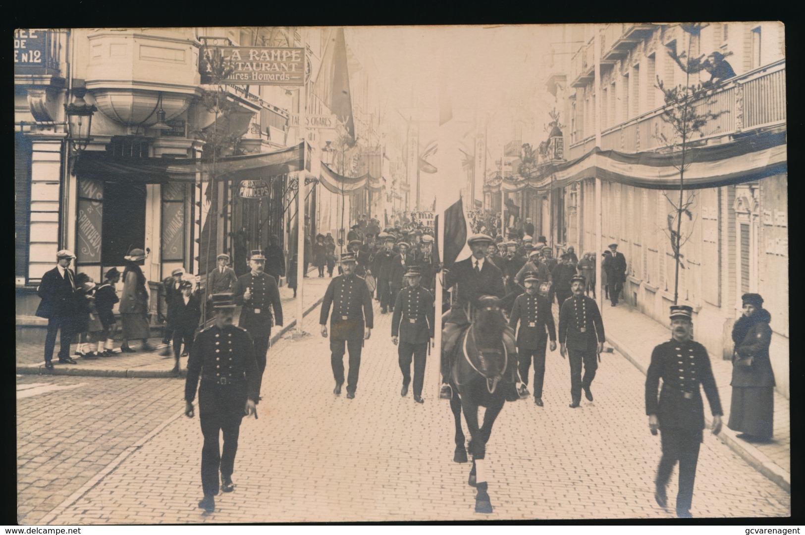 BLANKENBERGE  - FOTOKAART  - OPTOCHT ( INHULDIGING BURGEMEESTER ??? ) - Blankenberge