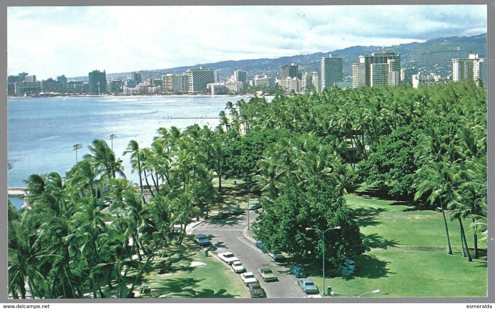 PC  Hawaii Island, Hononulu, Kapiolani Park And  Waikiki . Unused - Honolulu
