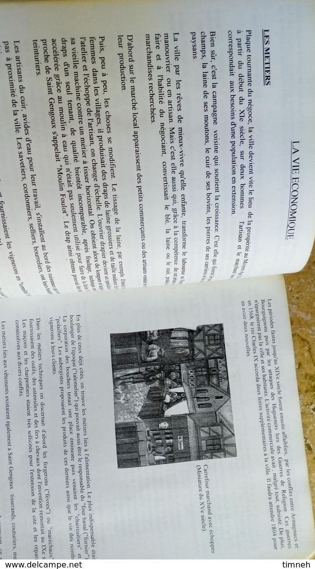 Histoire de Saint Gengoul Le Royal - SAINT GENGOUX LE NATIONAL Saône et Loire - 2006 / 71 pages / 30X20cm