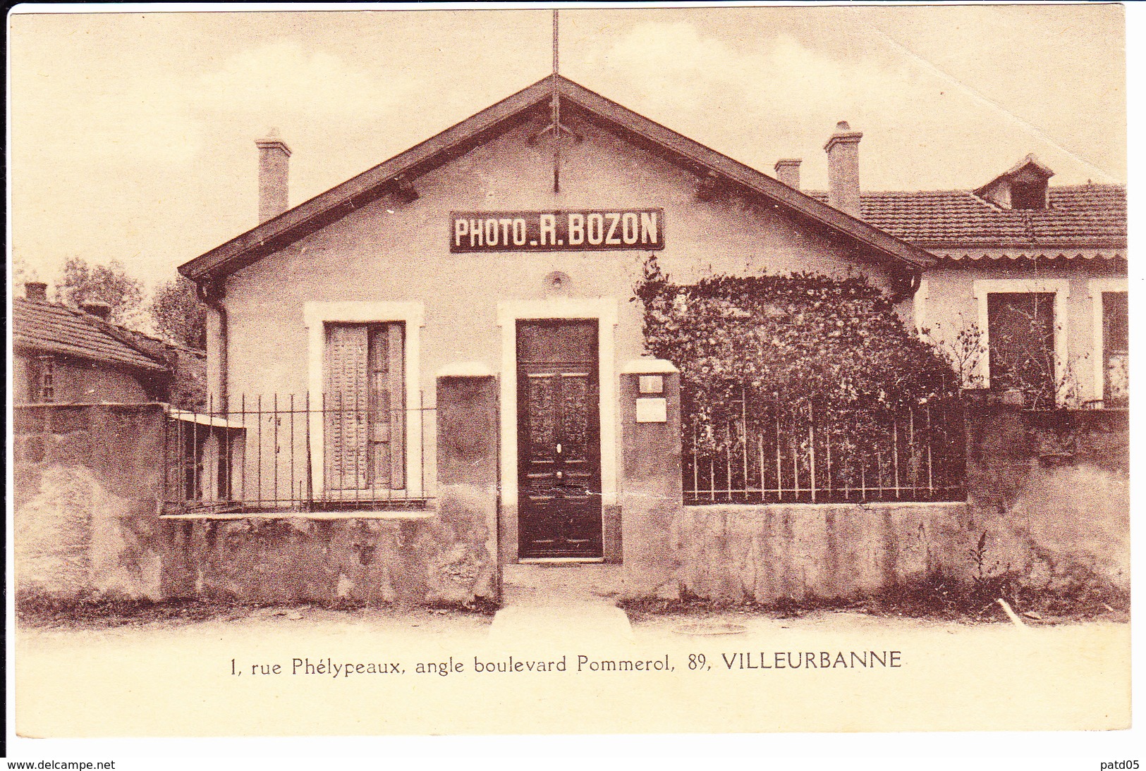 VILLEURBANNE: Rue Phélypeaux, Angle Boulevard Pommerol. Photo R. Bozon. Carte Publicitaire - Villeurbanne