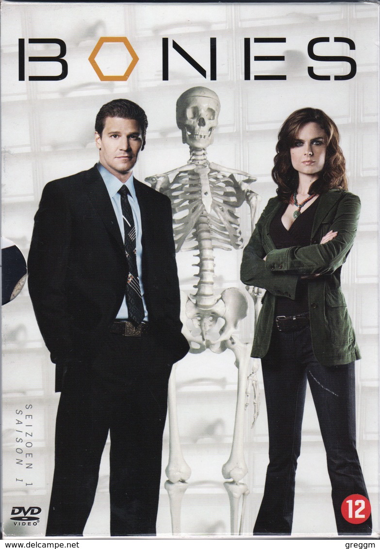 Bones Season 1 Import Box Set 920 Minutes Plus Bonus Viewing Contains All 22 Episodes. - Policiers