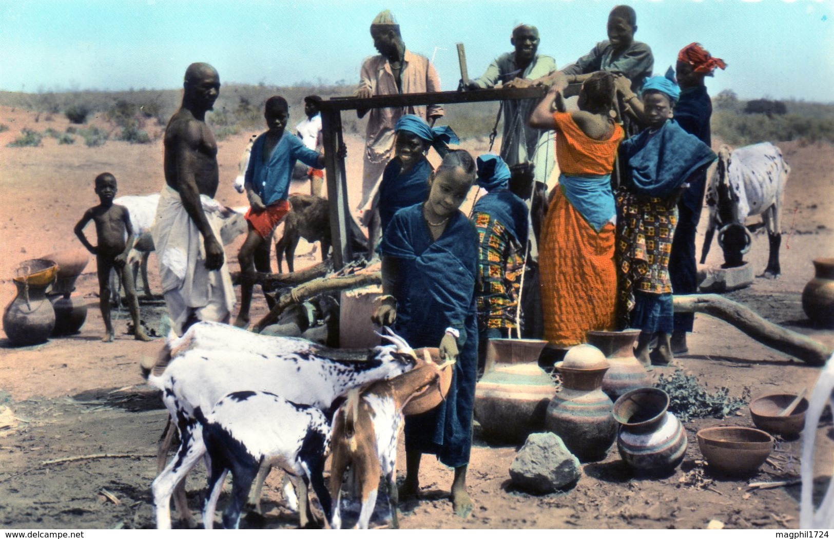 Cpsm  Rèp.de Haute-volta  Autour Du Puits. - Non Classés