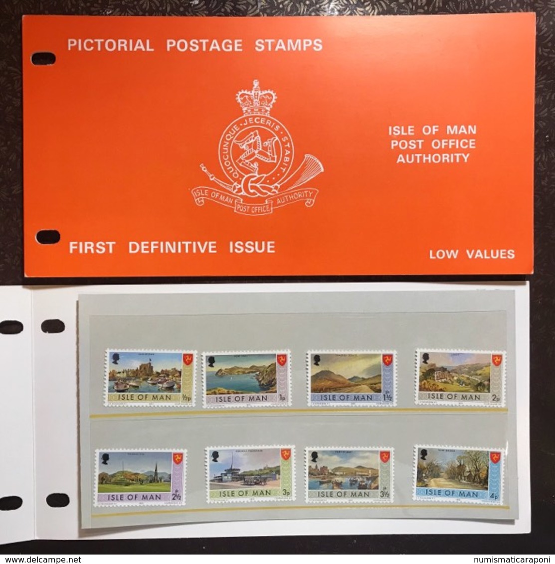 Isle Of Man Post Office Authority Set 8 Stamp In Folder 1973 - Isola Di Man