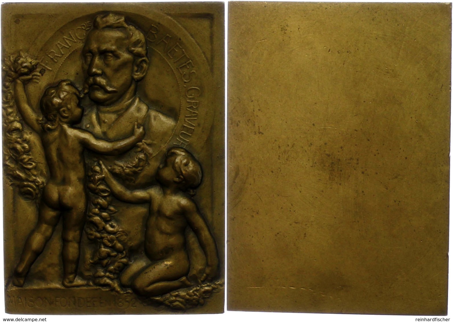 902 Belgien, Rechteckige Bronzeplakette (Dm. Ca. 67,20x48,20mm, Ca. 114,04g), 1895. Av: Zwei Knaben Schmücken Ein Medail - Sonstige & Ohne Zuordnung