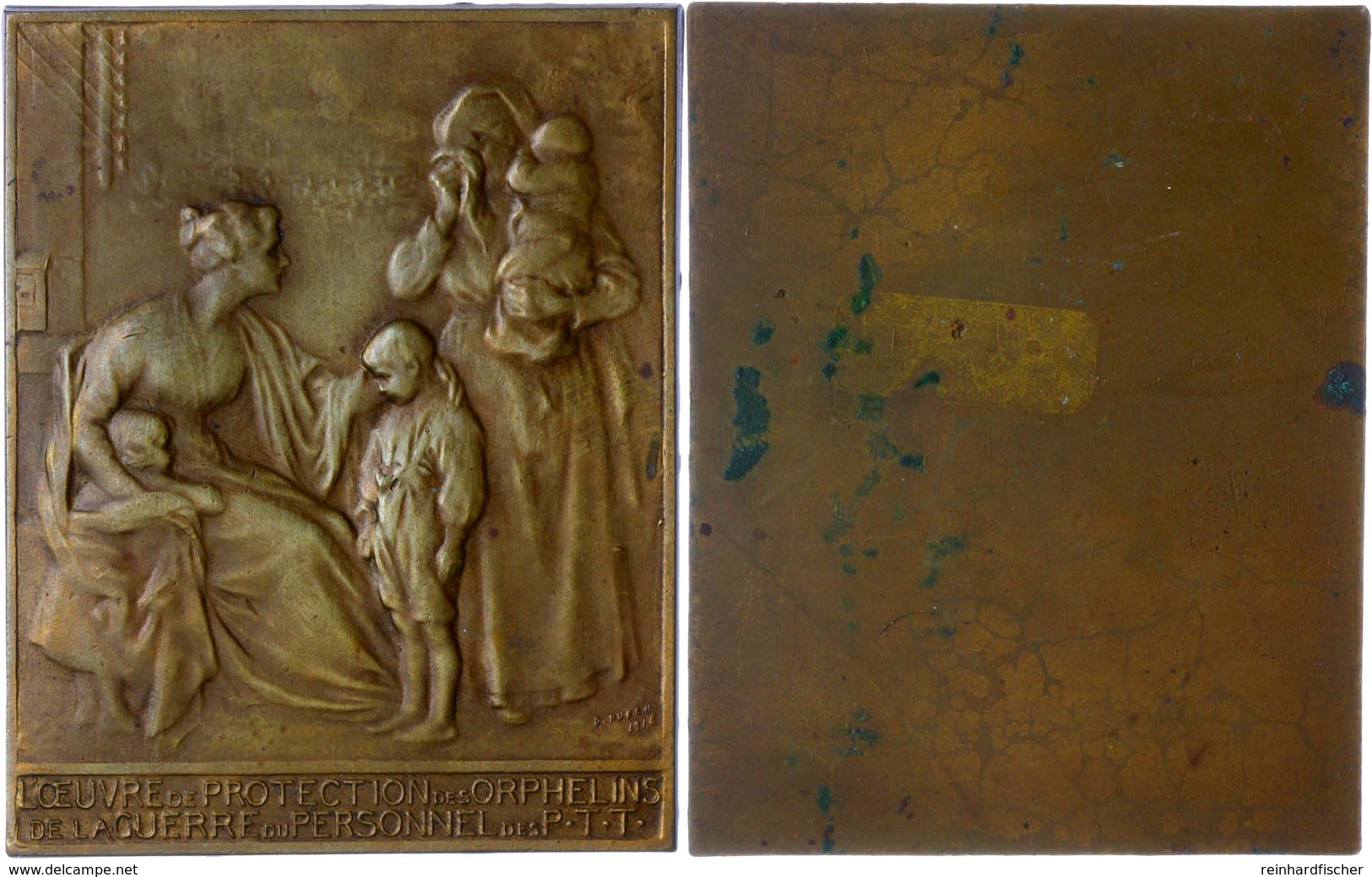 1213 Einseitige, Rechteckige Bronzeplakette (ca. 65,50x51,90mm, Ca. 56,25g), 1916, Von D. Puech. Av: Zwei Frauen Mit Kin - Andere & Zonder Classificatie