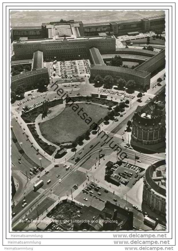 Berlin - Tempelhof - Platz Der Luftbrücke Und Flughafen - Foto-AK Grossformat - Tempelhof