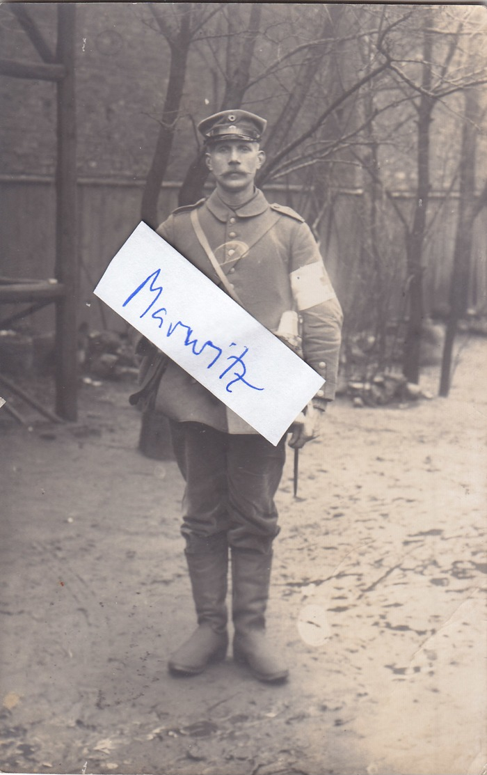 Foto Soldat Sanitäter Labeflasche Feldflasche Rosian Schweinitz Deutsche Soldaten German Soldiers Ww1 14-18 1.Weltkrieg - Krieg, Militär