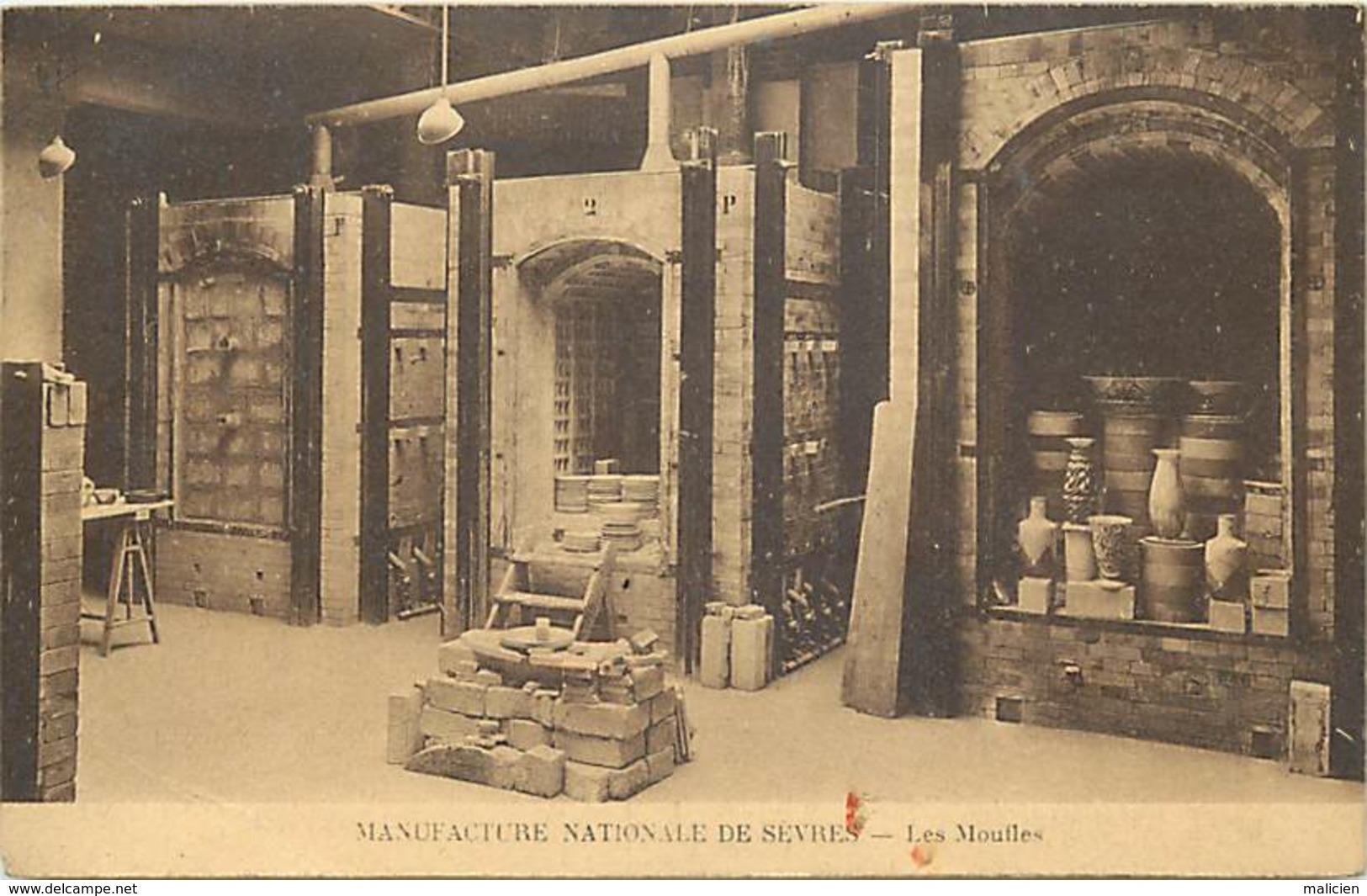 - Dpts Div.-ref-AB946- Hauts De Seine - Sevres - Manufacture Nationale - Porcelaine - Moules - Manufactures - Industrie - Sevres