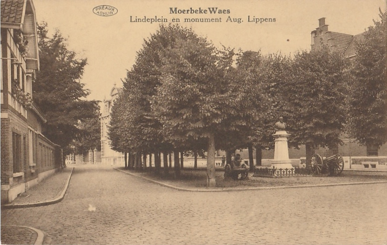 MOERBEKE WAAS Lindeplein En Monument Aug. Lippens - Moerbeke-Waas