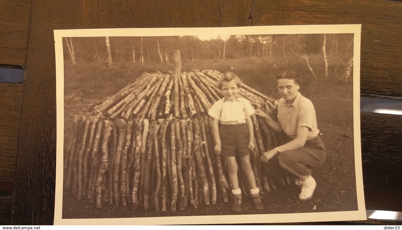 PHOTO ORIGINALE CHARBONNIER TAS POUR CHARBON DE BOIS - Autres & Non Classés