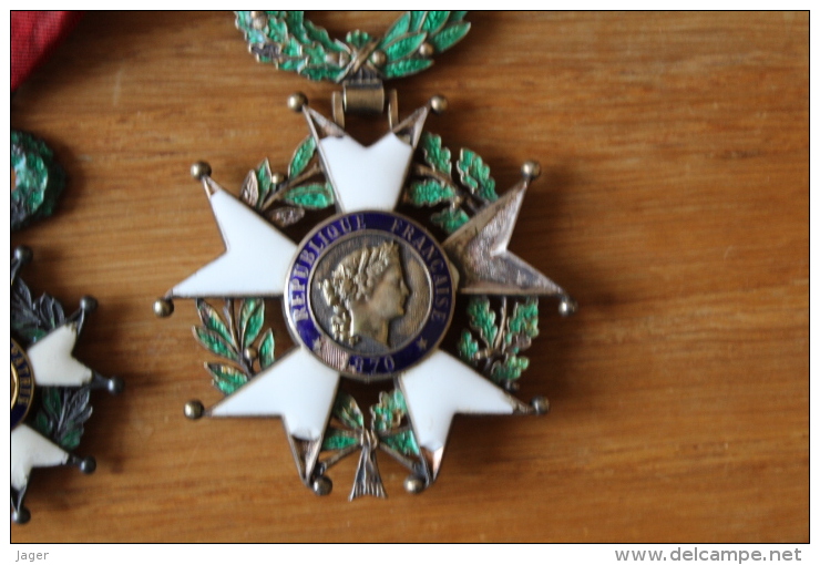 Lot De Legion D'Honneur Commandeur, Officier Et Chevalier III Eme Republique  + - France