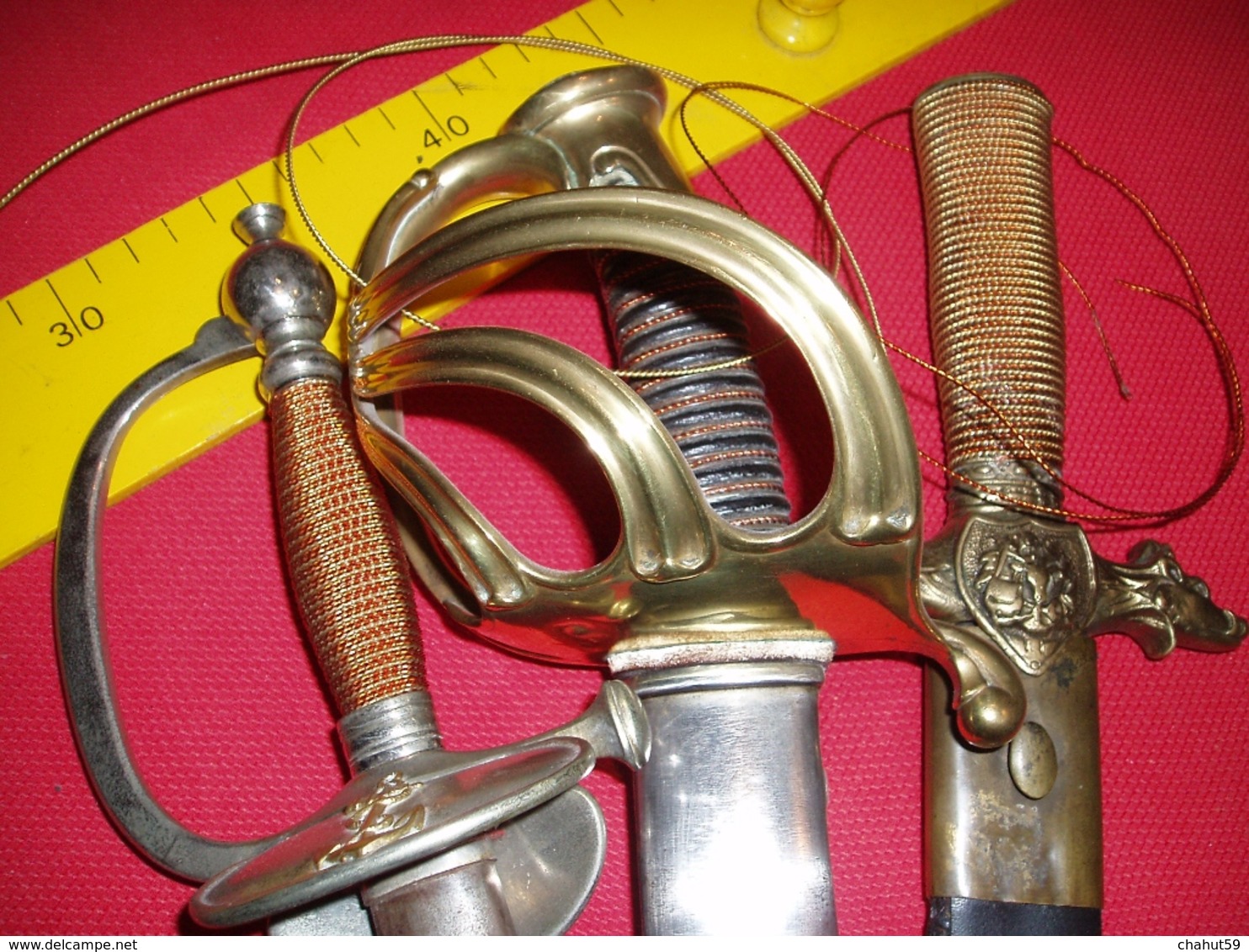 FILIGRANE De 1, Mm  Pour Poignee EPEE /SABRE Ou Autre De Couleur JAUNE(laiton DEUX DIAMETRES DIFFERENTS)voir Autre Anno - Armes Blanches