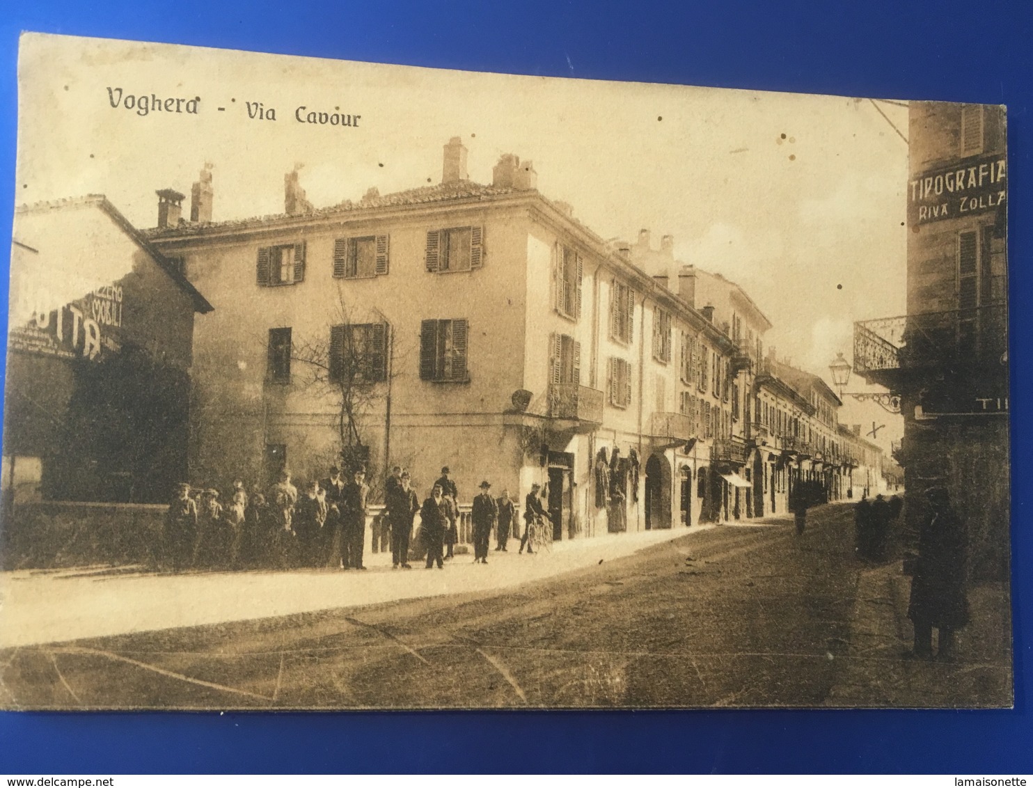 Voghera Via Cavour Animatissima   Viaggiata 1909 - Pavia