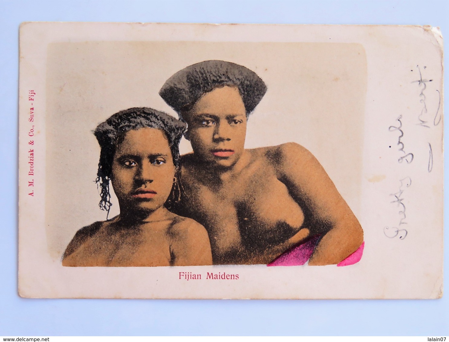 C.P.A. : FIDJI, FIJI : Fijians Maiden, Jeunes Filles Aux Seins Nus, Stamp 1906 - Fidji