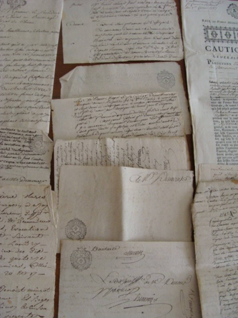 GROS LOT 260 MANUSCRITS DOCUMENTS CACHET GENERALITE MARQUES FISCALES FIN XVII A XIXe VOIR PHOTOS