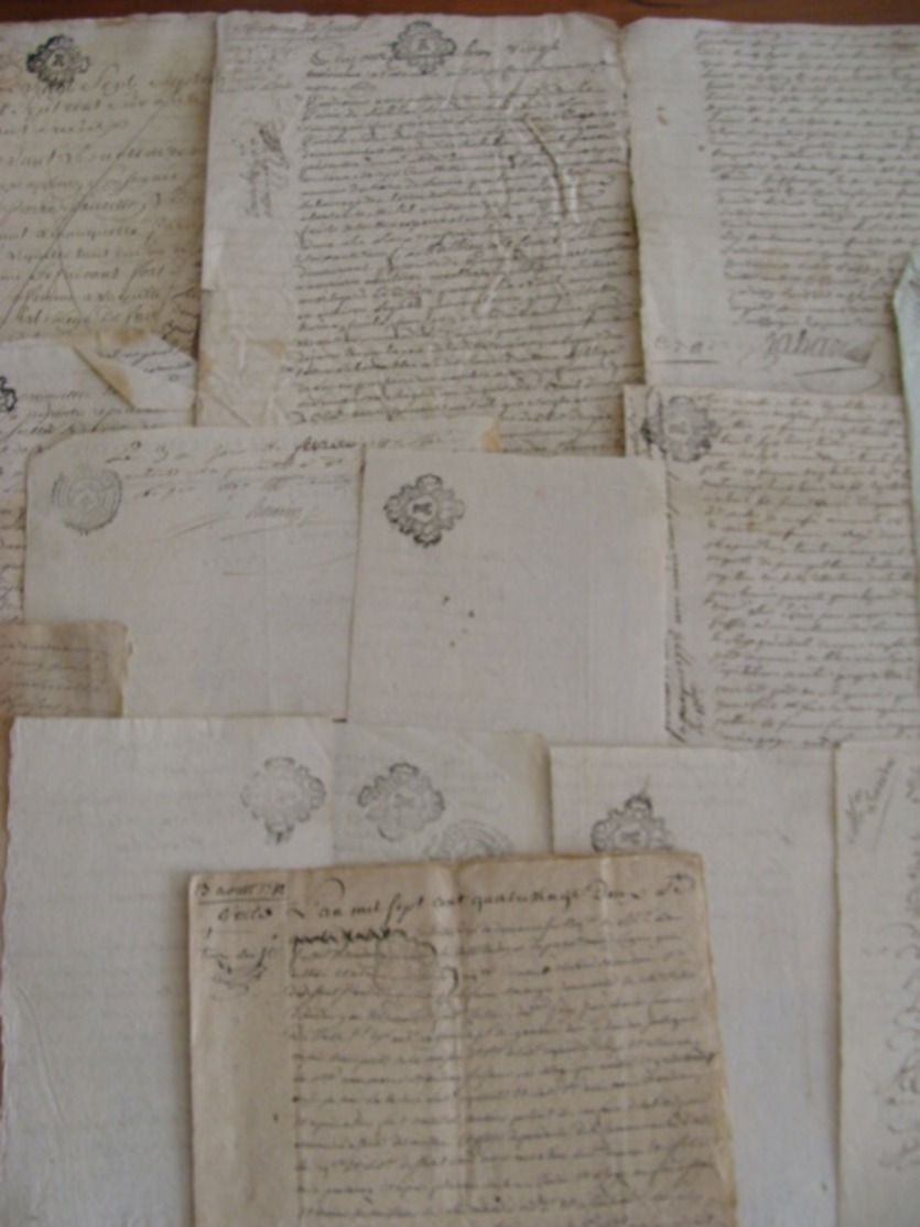 GROS LOT 260 MANUSCRITS DOCUMENTS CACHET GENERALITE MARQUES FISCALES FIN XVII A XIXe VOIR PHOTOS