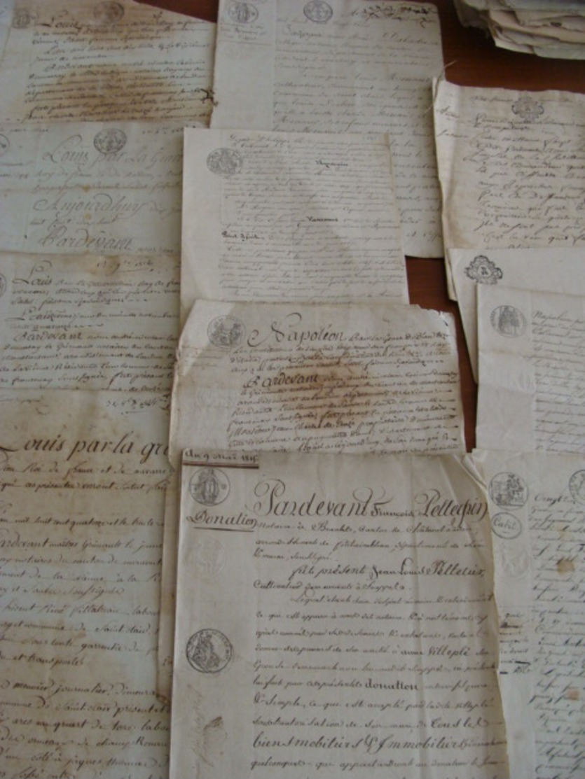 GROS LOT 260 MANUSCRITS DOCUMENTS CACHET GENERALITE MARQUES FISCALES FIN XVII A XIXe VOIR PHOTOS